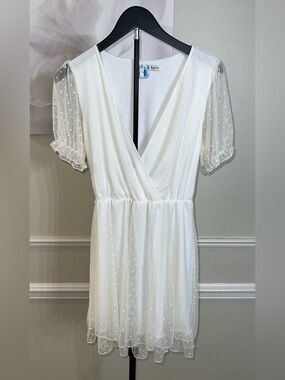 Allison & Kelly Short Sleeve Ruffle Hem V-Neck Polka Dot Dress! Size Large.